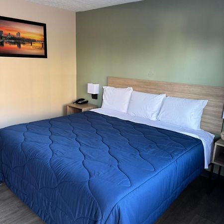 Cyber Inn Augusta Ngoại thất bức ảnh