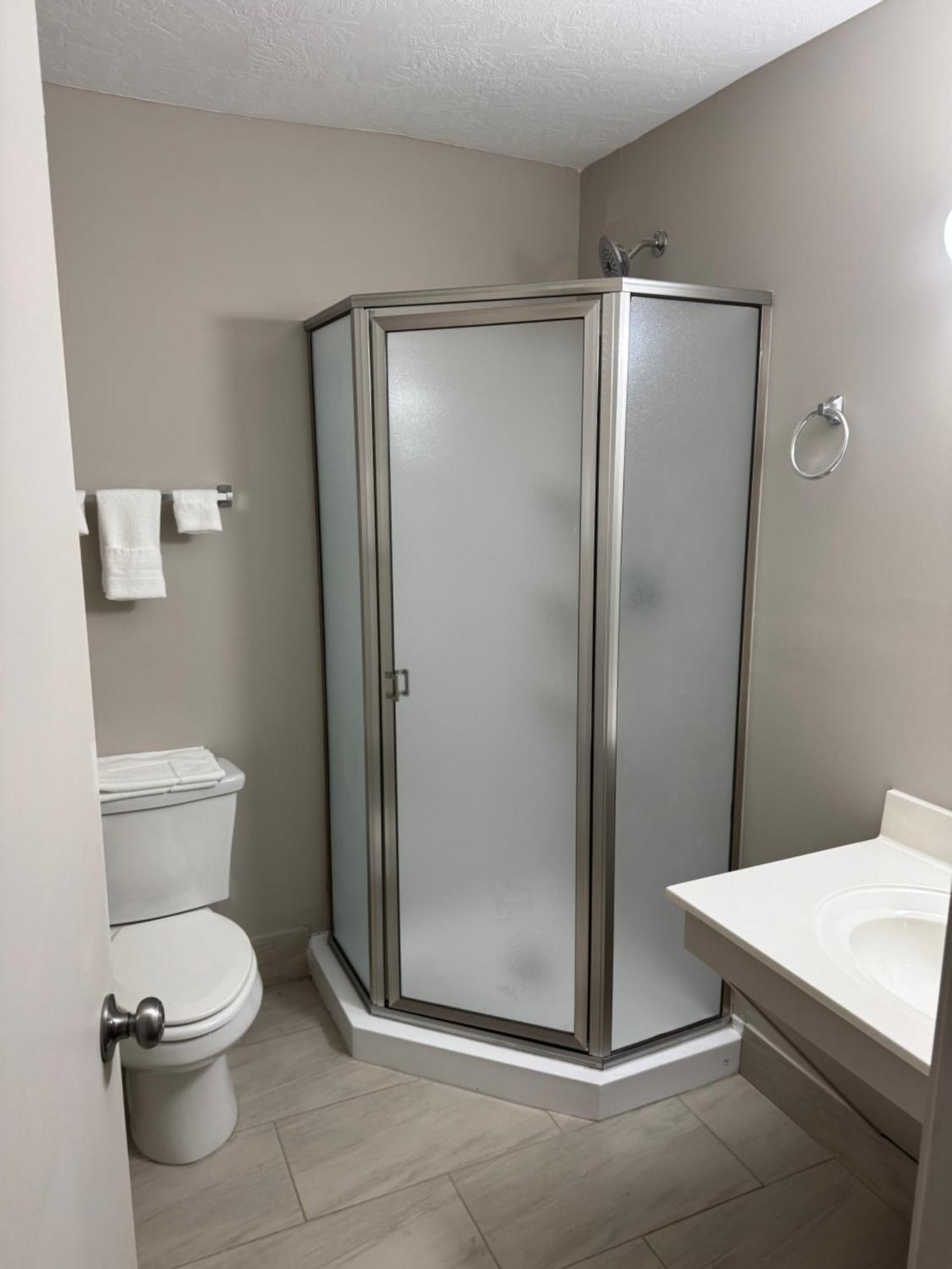 Cyber Inn Augusta Ngoại thất bức ảnh